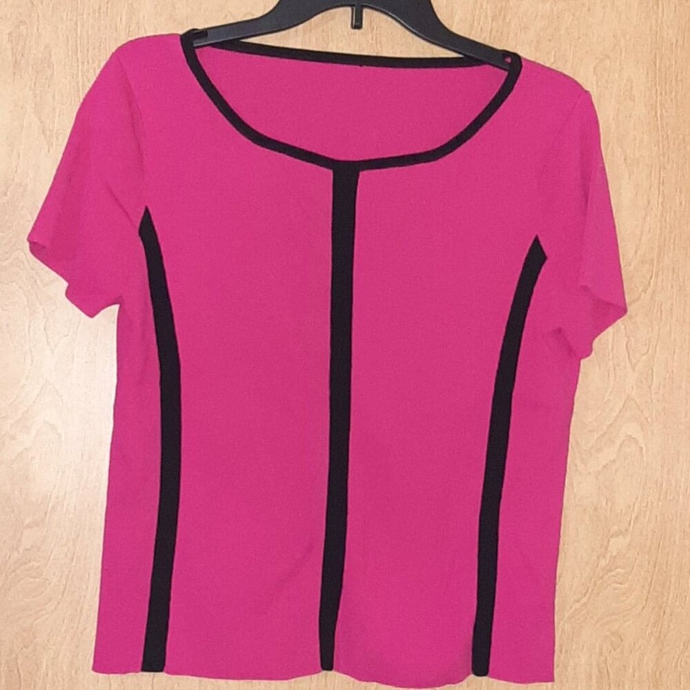 PINK AND BLACK LIGHTWEIGHT SWEATER, SIZE ?